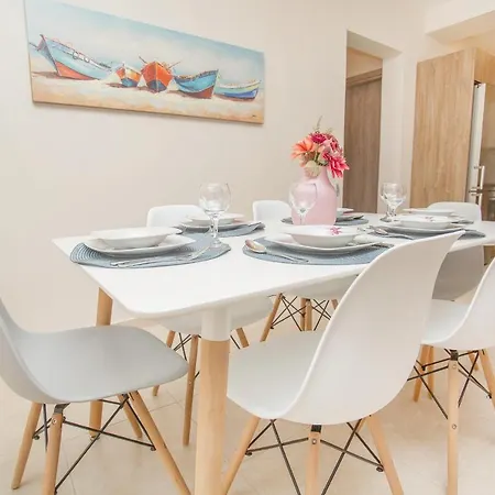 Rhodes Marine House *